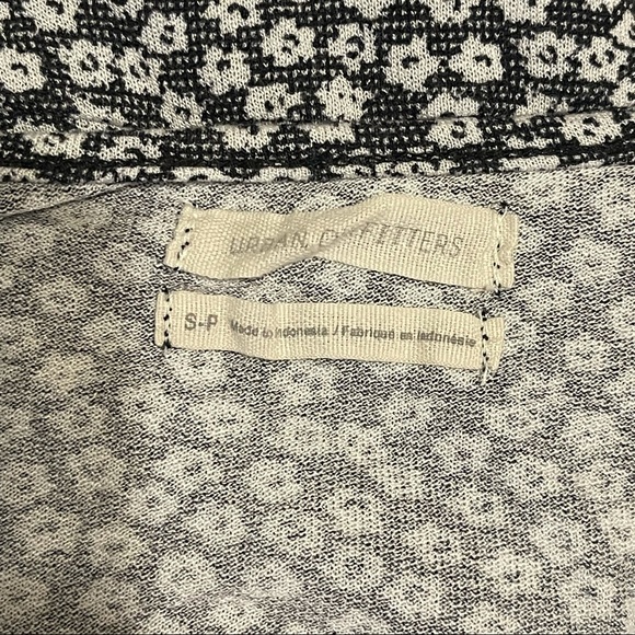 Urban Outfitters Ruffled Daisy 90s Crop Top - Picture 4 of 5